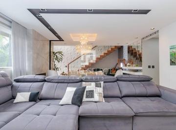1 · Casa com 200 m², 4 quartos sendo 4 suítes para alugar no bairro Santa Cândida.