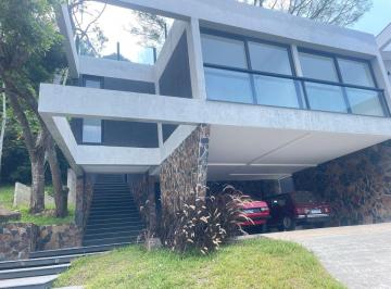 Casa de 3 quartos, Florianópolis · Casa à Venda em Canasvieiras Condomínio Fechado 3 Suítes
