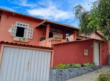 Casa · 310m² · 2 Quartos · 3 Vagas · Residência Completa com Suíte, Área Gourmet e Piscina – Design Funcional e Potencial de Expansão em 