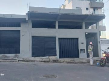 Casa · 190m² · 2 Quartos · 1 Vaga · Bairro Alvorada - Casa de 02 quartos, quintal e 01 vaga coberta.