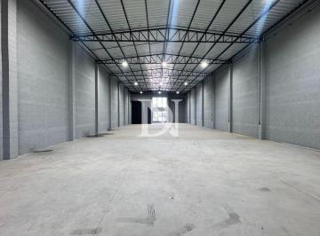 Comercial · 700m² · Galpão Comercial para Aluguel em Salto/SP | 700 m² Internos, 868 m² de Terreno, Portão Eletrônico