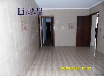 Comercial · 242m² · 2 Vagas · Galpão à venda no Parque Jaçatuba - Santo André - SP
