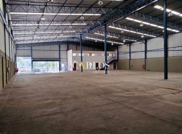 Comercial · 1407m² · 2 Vagas · Galpão com 1407m² com 02 docas em frente ao Ceasa