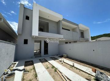 Casa · 100m² · 3 Quartos · 2 Vagas · Casa 100m² com 3 quartos, sendo 1 Suíte Master na Cachoeira do Bom Jesus - 2km do Mar