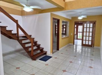 Casa · 110m² · 3 Quartos · 2 Vagas · Casa semi mobiliada de 3 quartos, suíte, pátio, 2 vagas no bairro Serraria