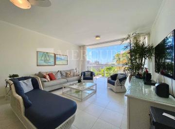 b12e18c5f2503c22ee6a2b6ceb8157d0330916bb · Apartamento no Guarujá, Enseada, 3 Quartos, Sendo 1 Suíte e com Sacada - Mercuri Imóveis - Imobiliár