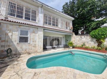 Casa · 395m² · 3 Quartos · 1 Vaga · Casa aconchegante com piscina