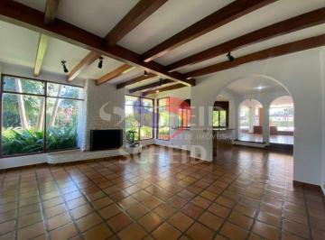 Casa · 840m² · 4 Quartos · 3 Vagas · Excelente Casa no Bolsão de Interlagos para Locação. Espaço, Conforto e Lazer Completo em 1.148m² .