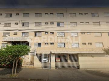 Apartamento · 40m² · 1 Quarto · 1 Vaga · Apartamento com excelente localização, próximo a supermercados e comércios.