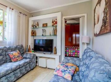 Casa · 90m² · 3 Quartos · 2 Vagas · Casa térrea com 3 dormitórios, amplo pátio e 2 vagas de garagem cobertas.