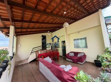 Casa · 88m² · 3 Quartos · 2 Vagas · Casa de 3 quartos (1 suíte) e ponto de comércio no Bairro Resplendor/MG (somente à vista)