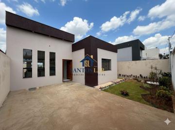 Casa · 90m² · 3 Quartos · 2 Vagas · Casa de 3 quartos, sendo 1 suíte, no Bairro São Sebastião em Igarapé/MG