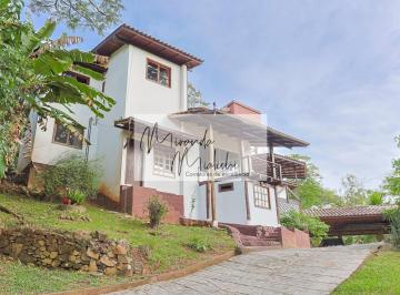 Casa · 250m² · 4 Quartos · 2 Vagas · Casa com 4 quartos, sendo 2 suítes à venda no Córrego Grande