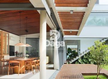 Casa · 314m² · 4 Quartos · 2 Vagas · Venha para a Cachoeira do Bom Jesus - Casa Alto Padrão