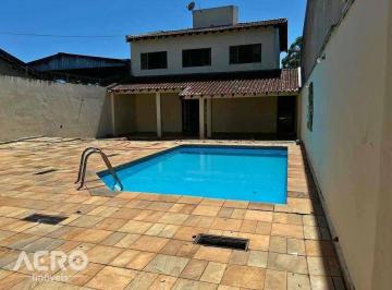 4559d94226a3bc617822a4ba4bb29ea453b79329 · Casa com 6 dormitórios na Av. Getúlio Vargas