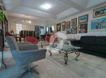 4293c3d70056192c0222c1fb8e5d5424fcfbc4aa · Casa com vista para área verde em São Francisco