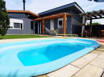 Casa · 390m² · 4 Quartos · 2 Vagas · Casa no Centro de Xangri Lá
