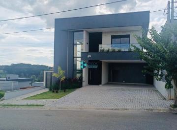 Casa · 241m² · 3 Quartos · 2 Vagas · Casa à venda no bairro Residencial Colinas - Caçapava/SP