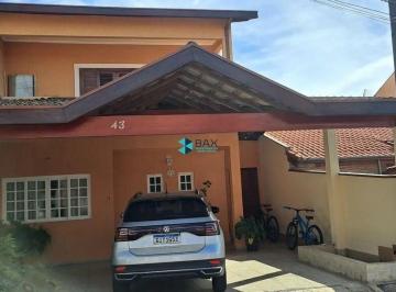 Casa · 250m² · 3 Quartos · 2 Vagas · Casa à venda no bairro Jardim Uirá - São José dos Campos/SP