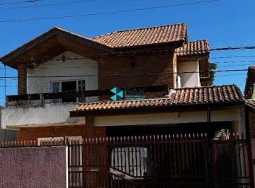 Casa · 162m² · 5 Quartos · 2 Vagas · Vila Betânia - 250 m² Terreno - 162 m² Construída - 5 Dormitórios - 2 Suítes - 2 Vagas