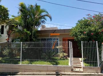 15c735eb707a4ebd1af5968b4960911d7ce1a689 · Casa com 6 dormitórios à venda, 245 m² por R$ 890.000 - Capoeiras - Florianópolis/SC