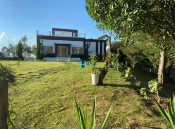 Rural · 5000m² · 2 Quartos · Lindíssima Chácara em Jambeiro