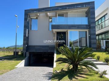 Casa · 422m² · 4 Quartos · Casa de Alto Padrão com Vista para o Mar em Condomínio fechado - Morro das Pedras | Florianópolis