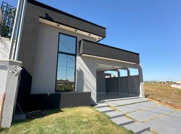 Casa · 140m² · 3 Quartos · 4 Vagas · Casa de Condomínio 3 Quartos para Venda no Jardins Parma - Senador Canedo