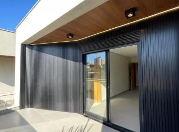 Casa · 217m² · 3 Quartos · 3 Vagas · Sobrado 3 Quartos para Venda no Jardim América - Goiânia