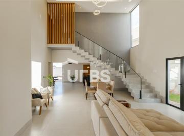 Casa · 290m² · 4 Quartos · 4 Vagas · Sobrado está a venda no Jardins Barcelona.