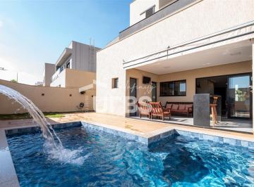 Casa · 246m² · 4 Quartos · 2 Vagas · Sobrado à venda – Jardins Capri – 246 m² – 4 quartos (3 suítes) – 4 vagas – Alto padrão