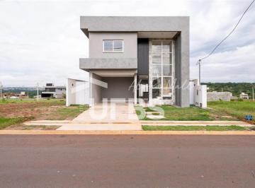 Casa · 172m² · 3 Quartos · 2 Vagas · Sobrado novo Jardins Parma, casa com piscina Senador Canedo, imóvel novo condomínio fechado, 3 quart