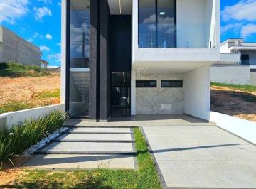 Casa de 3 quartos, Sorocaba · Sobrado com suíte master e piscina no Condomínio Horto Florestal Villagio