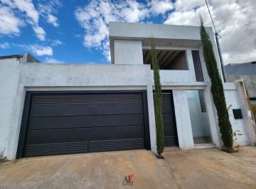Casa de 3 quartos, Planaltina · PLANALTINA- SRO - 3 SUÍTES - CHURRASQUEIRA - PISCINA - ESTILO MODERNO