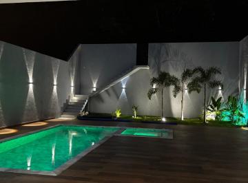 Casa , Brasília · Casa de Alto Padrão em Condomínio Clube com Infraestrutura Esportiva Completa.
