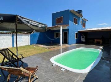 Casa de 2 quartos, Itanhaém · Casa com piscina e 2 quartos em Itanhaém.