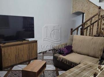Casa · 208m² · 3 Quartos · 2 Vagas · Imponente sobrado à venda no Jardim Las Vegas com área gourmet completa e terraços