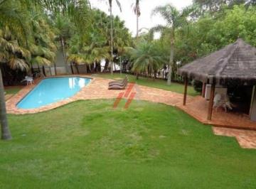 Foto 01 · Casa de Luxo em Condomínio: 4 Quartos, 4 Suítes, 3 Salas, 5 Banheiros, 4 Vagas, 750m² em Barueri - R