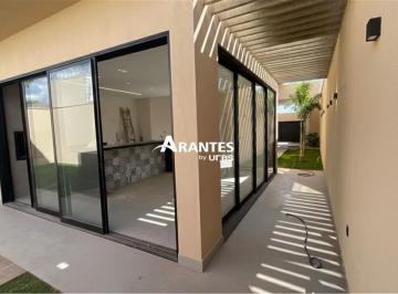Casa · 160m² · 3 Quartos · 2 Vagas · Casa com 160m² 3 quartos à venda no bairro Novo Mundo