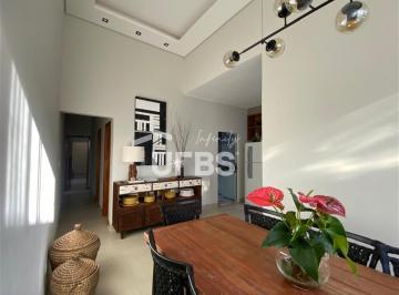 Casa · 88m² · 2 Quartos · 2 Vagas · Casa 88,47m² com 02 quartos á venda, no bairro Novo Mundo.