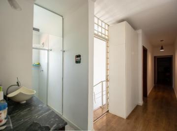 IMG_20260621_031553_000.jpeg · Confortável casa para venda em Vila Madalena com 5 quartos, sendo 1 suíte, 253m² - remaxfront#QH0VL