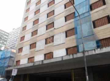 Comercial · 12m² · 1 Vaga · Box para Venda - 12m², 0 dormitórios, 1 vaga - Centro