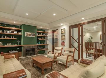 Casa · 264m² · 4 Quartos · 5 Vagas · Casa térrea com 04 quartos no bairro Novo Mundo