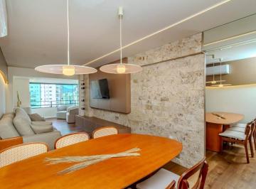 Apartamento · 99m² · 3 Quartos · 2 Vagas · Apartamento à venda no Centro em Balneário Camboriú.
