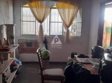Casa · 104m² · 2 Quartos · Casa localizada na Taquara Excelente Custo-Benefício!