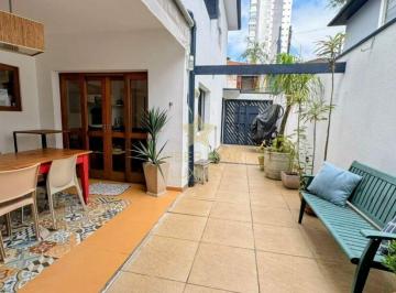 Casa · 180m² · 3 Quartos · 2 Vagas · Seu refúgio em Pinheiros: casa de vila reformada