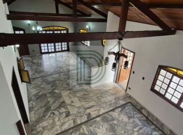 Casa · 250m² · 3 Quartos · 4 Vagas · Sobrado Espaçoso à Venda - Excelente Localização