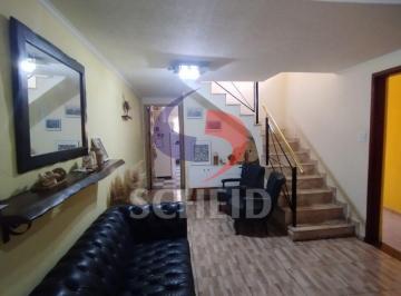 Casa · 164m² · 3 Quartos · 2 Vagas · Casa a venda com 03 quartos, sendo 01 suíte e 02 vagas de garagem.