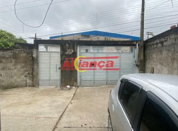 Casa · 250m² · 2 Quartos · Casa de esquina com amplo quintal em Arujá