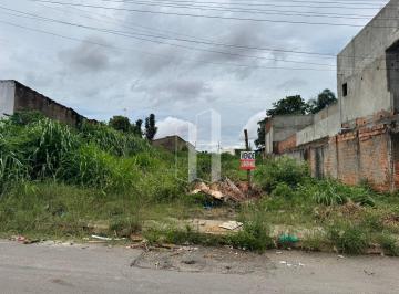 Casa · 360m² · Lote em Garavelo Residencial Park - Aparecida de Goiânia